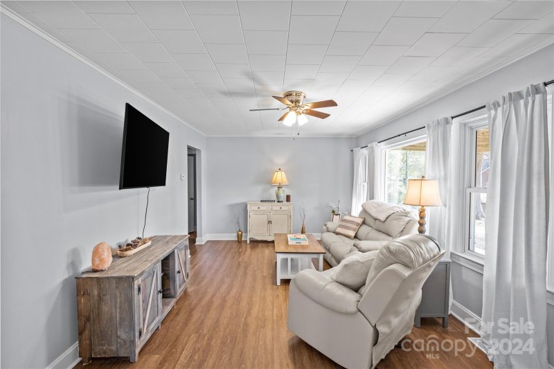 Property image 4 at 2011 Carolina Avenue, Kannapolis, NC 28083