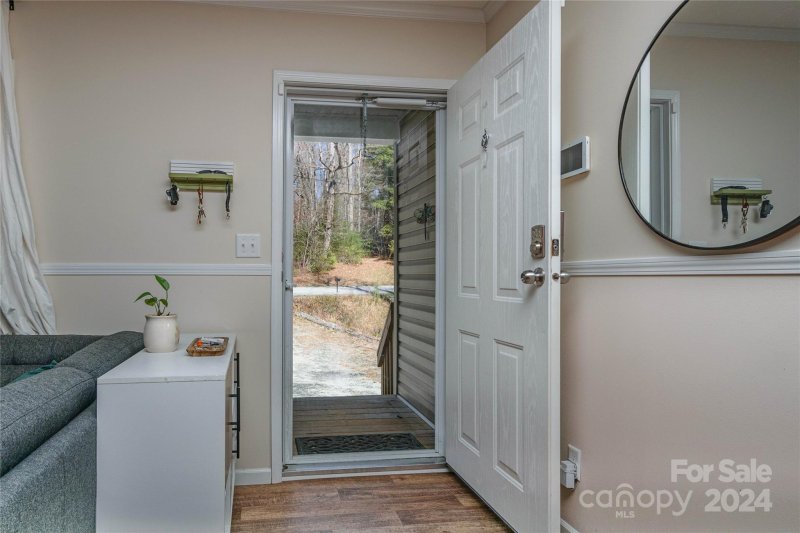 Property image 5 at 32 Beechwood Lakes Drive, Hendersonville, NC 28792