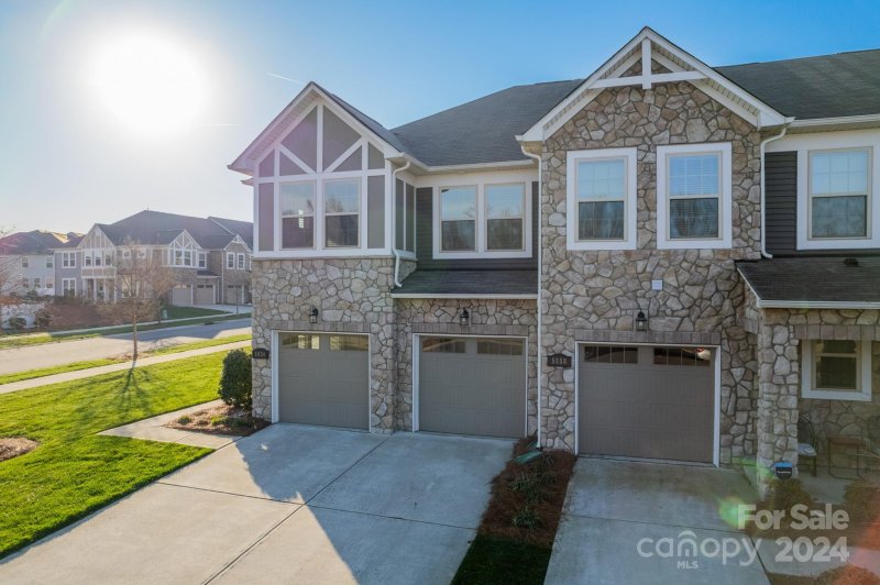 Property image 2 at 5654 Garrow Glen Road, Charlotte, NC 28278