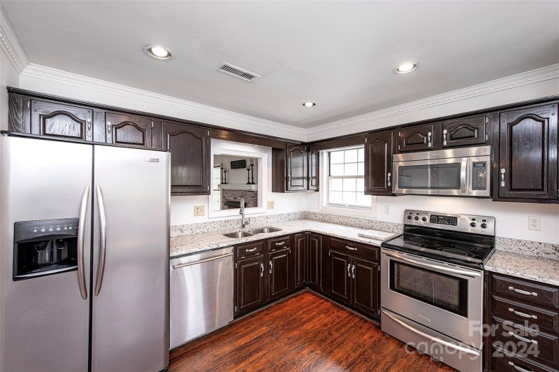 Property image 4 at 2922 Cherry Blossom Court, Fort Mill, SC 29715