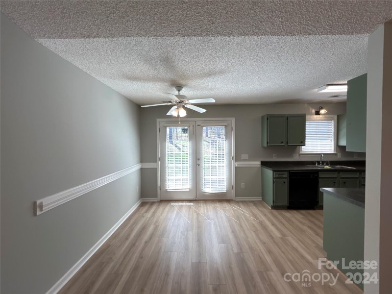 Property image 4 at 812 White Oak Lane, Matthews, NC 28104