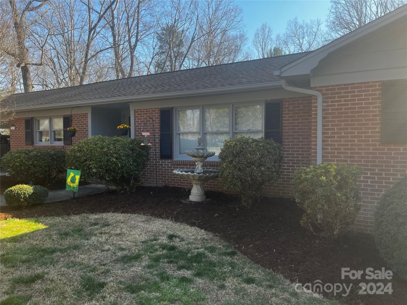 Property image 2 at 102 Crest Hill Drive, Morganton, NC 28655