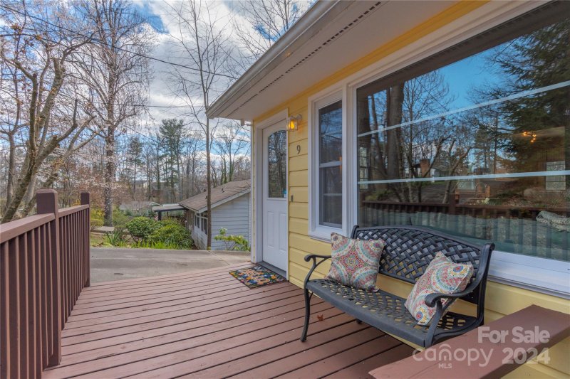Property image 3 at 9 Rosemary Road, Asheville, NC 28806