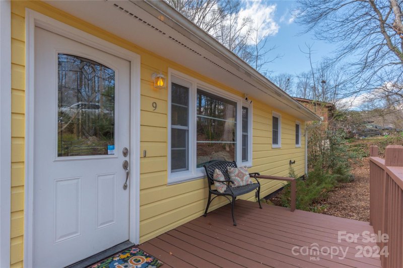 Property image 4 at 9 Rosemary Road, Asheville, NC 28806