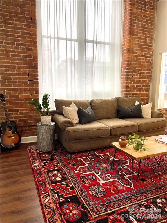 Property image 2 at 201 S Hoskins Road, Charlotte, NC 28208