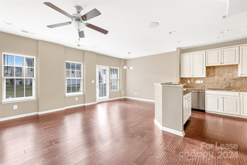 Property image 3 at 2446 Silverthorn Drive, Charlotte, NC 28273