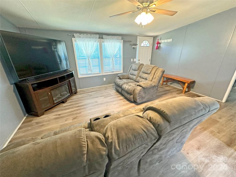 Property image 4 at 1994 Kollege Lane, Crouse, NC 28033