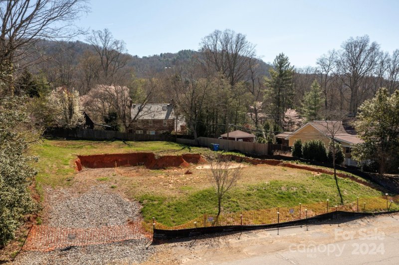 Property image 3 at 253 Country Club Road, Asheville, NC 28804
