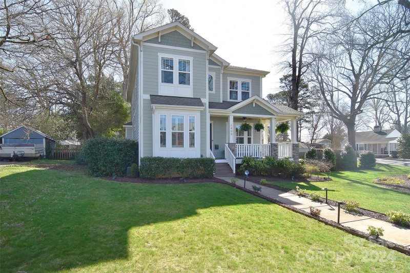 Property image 2 at 1400 Lyon Court, Charlotte, NC 28205