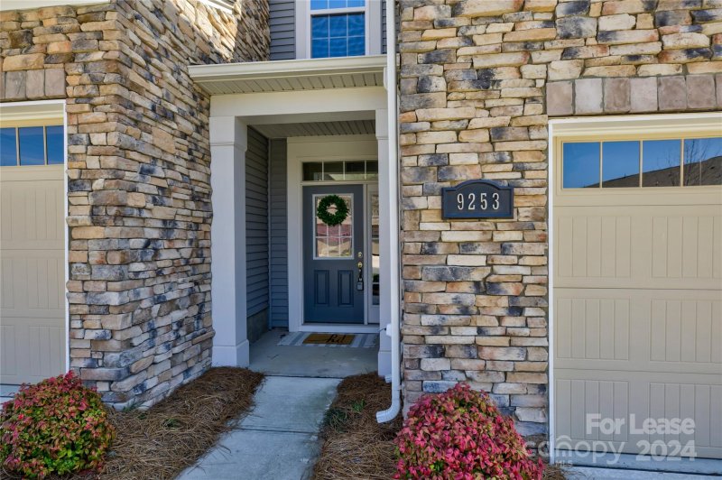 Property image 2 at 9253 Glenburn Lane, Charlotte, NC 28278