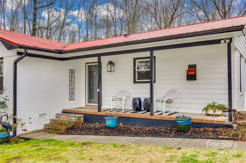 Property image 2 at 212 Fox Run Drive, Fort Mill, SC 29715