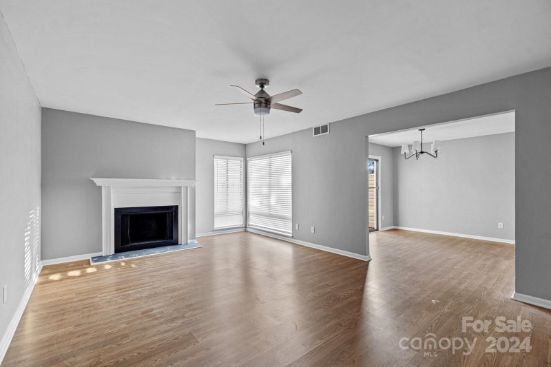 Property image 3 at 7818 Hummingbird Lane, Charlotte, NC 28212