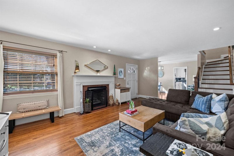 Property image 2 at 1327 Woodland Drive, Charlotte, NC 28205