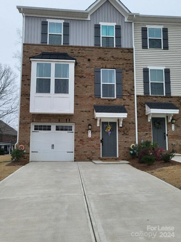 416 Dalton Circle