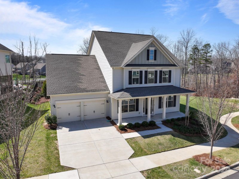 Property image 2 at 17613 Shasta Daisy Circle, Davidson, NC 28036