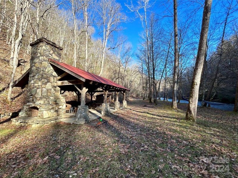 Property image 5 of 25 Sunnyside Drive in Big Laurel Mountain, Marshall, NC 28753