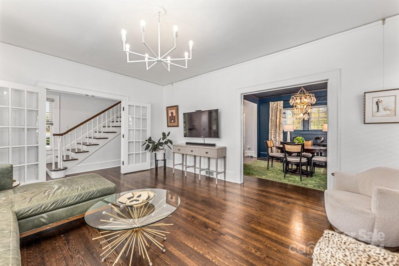 Property image 4 at 2032 Oaklawn Avenue, Charlotte, NC 28216