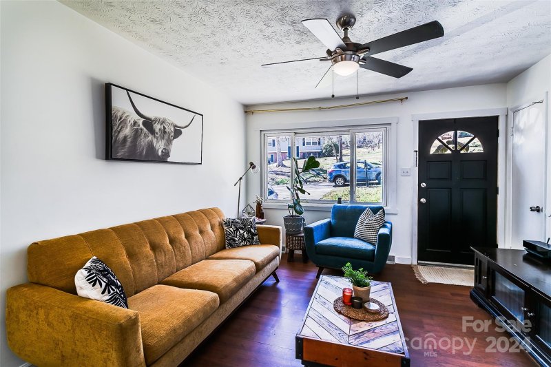 Property image 5 at 24 Lancelot Lane, Asheville, NC 28806