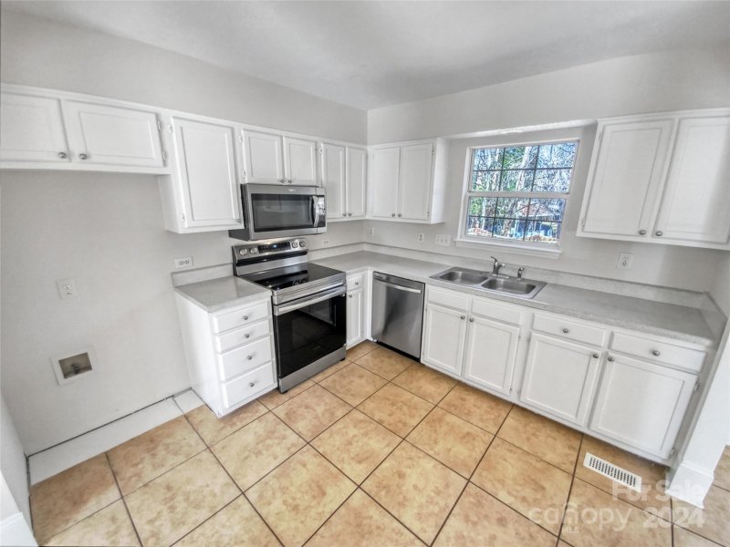 Property image 2 at 12124 Dolomite Drive, Pineville, NC 28134