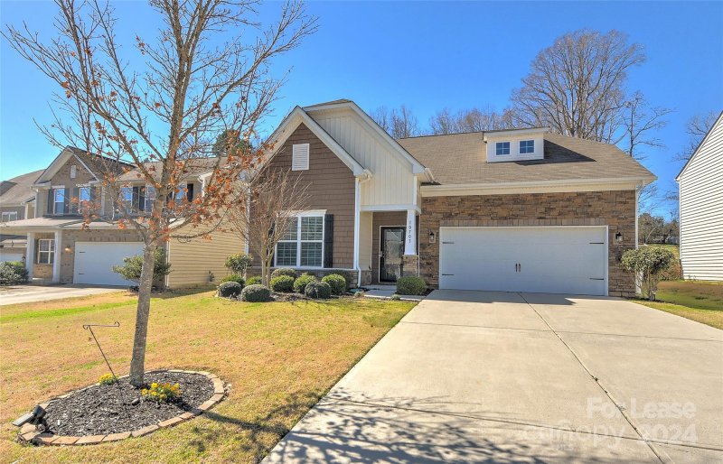 Property image 2 at 10703 Sapphire Trail, Davidson, NC 28036