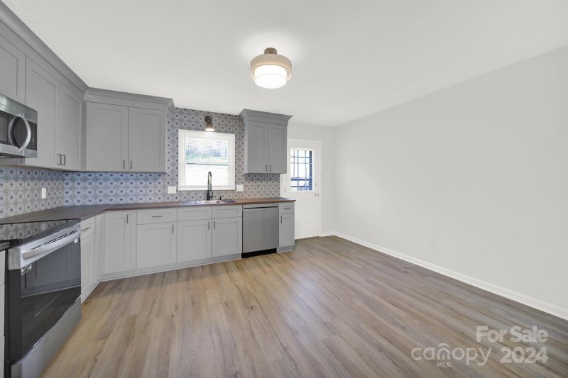 Property image 3 at 440 Stoneycreek Lane, Rock Hill, SC 29730