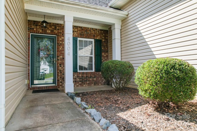 Property image 2 at 4004 Asher Court, Charlotte, NC 28215