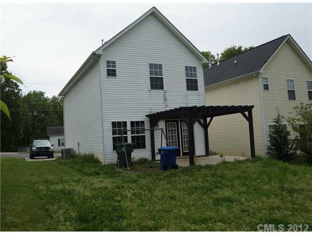 Property image 2 at 526 E Iredell Avenue, Mooresville, NC 28115