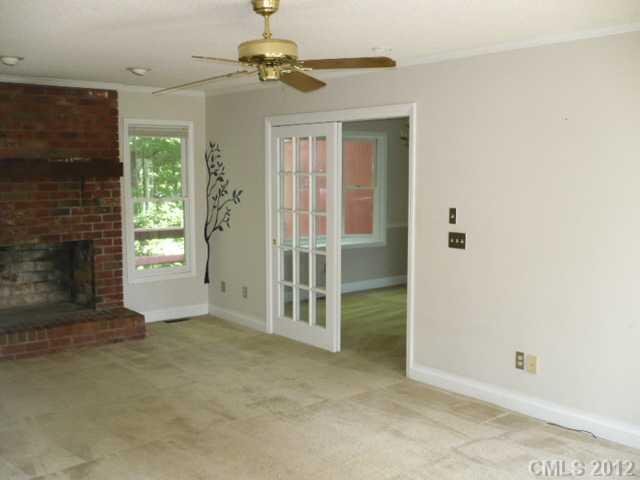 Property image 3 at 1136 Crestmont Drive, Concord, NC 28025