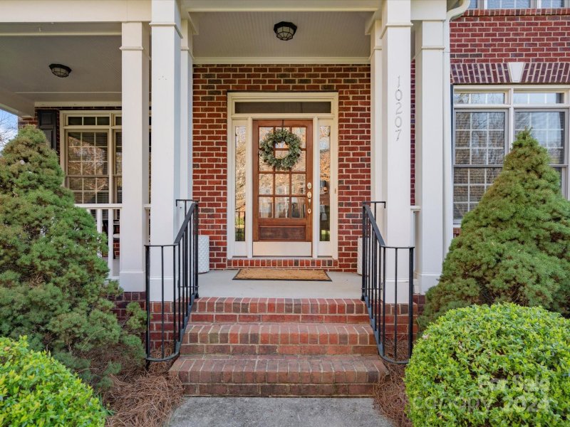 Property image 2 at 10207 Hazelview Drive, Charlotte, NC 28277
