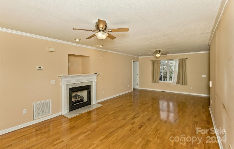 Property image 3 at 37 Kirby Road, Asheville, NC 28806