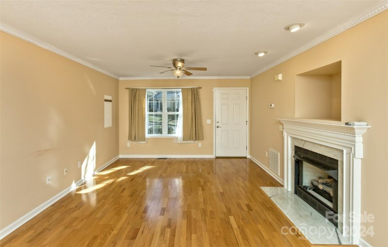 Property image 4 at 37 Kirby Road, Asheville, NC 28806