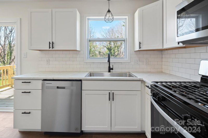 Property image 4 at 124 Kilborne Drive, Newton, NC 28658