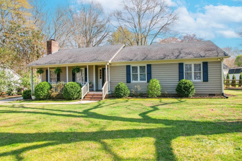 6523 Ironkettle Road