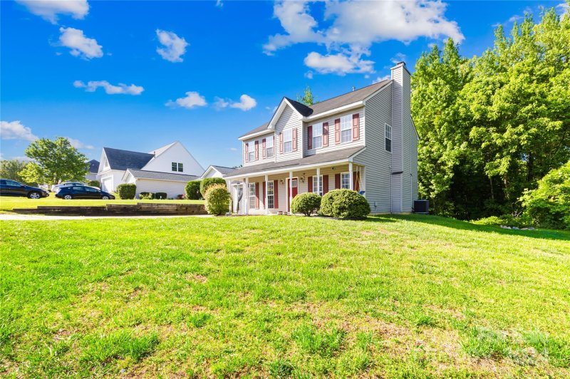 Property image 5 at 3715 Chepstow Court, Charlotte, NC 28262