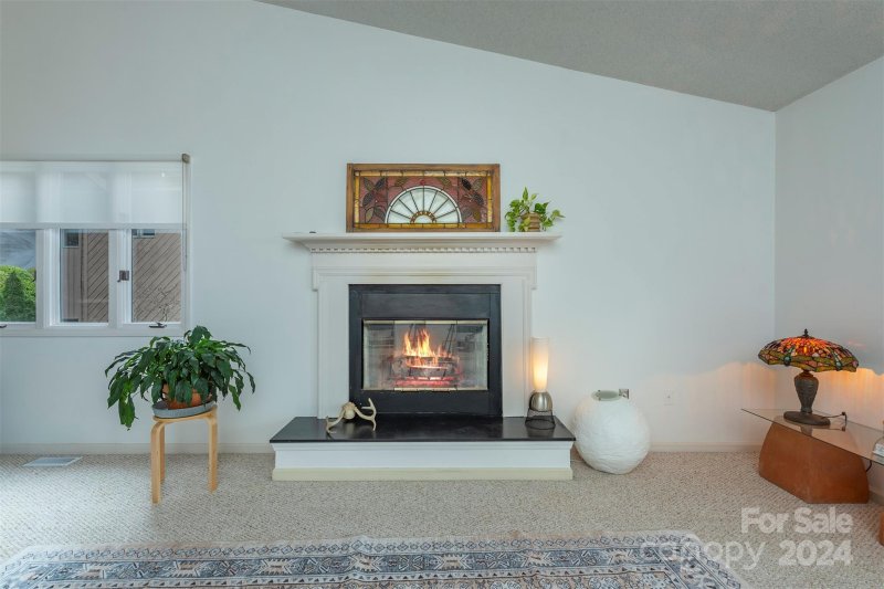 Property image 5 at 305 Piney Mountain Drive, Asheville, NC 28805