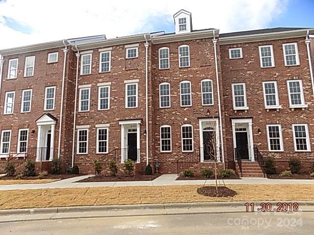 2317 Silver Crescent Drive