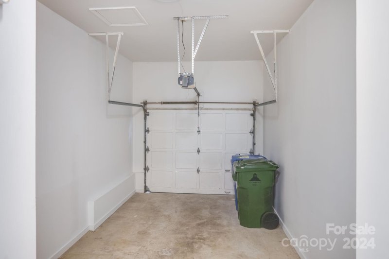 Property image 4 at 214 Cheyenne Court, Asheville, NC 28803