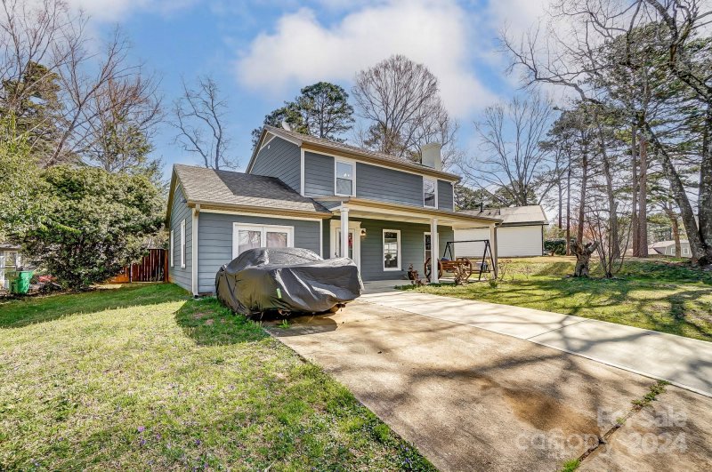 Property image 5 at 5515 Autumn End Circle, Charlotte, NC 28212