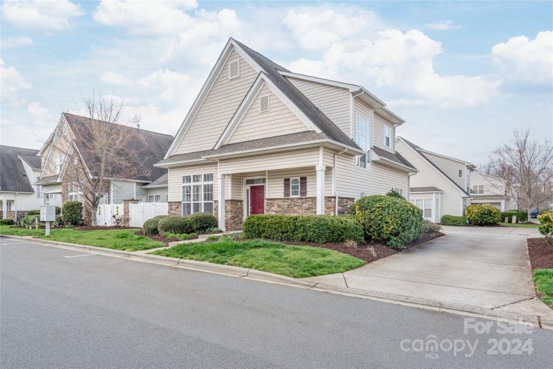 Property image 2 at 3312 Tulip Tree Lane, Charlotte, NC 28273