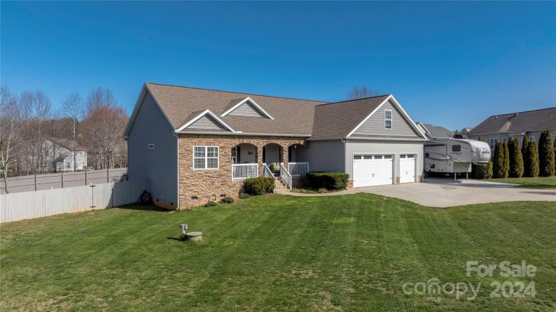 Property image 4 at 128 Logan Ridge Drive, Statesville, NC 28677