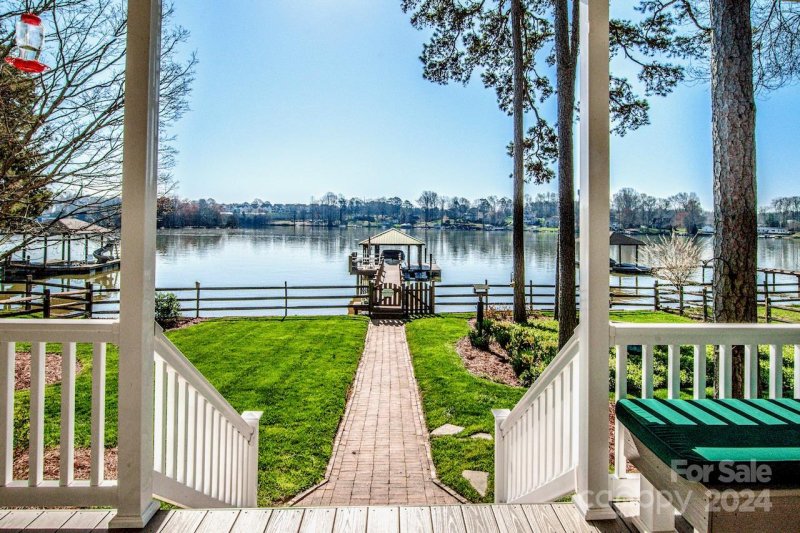 Property image 2 at 104 Chandeleur Drive, Mooresville, NC 28117