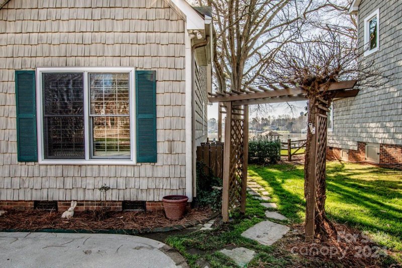 Property image 4 at 104 Chandeleur Drive, Mooresville, NC 28117