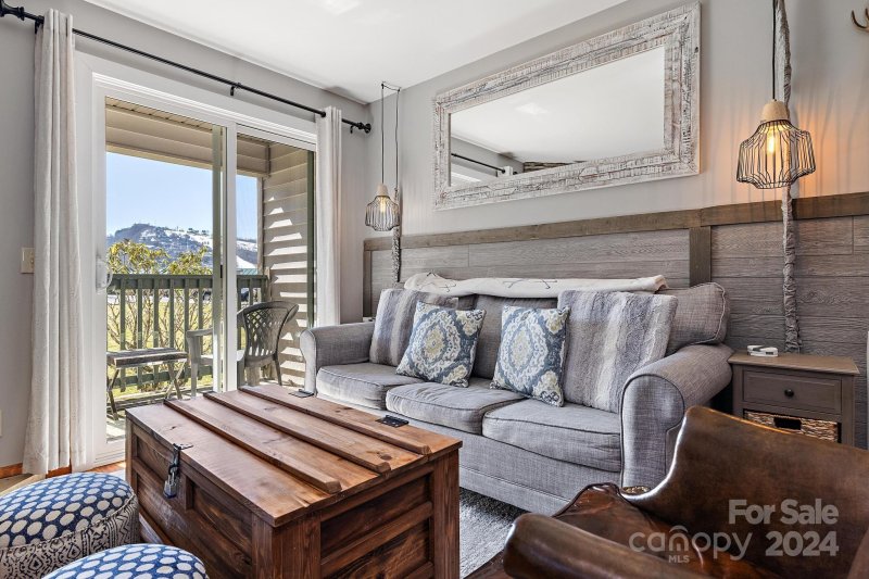 301 Pinnacle Inn Road