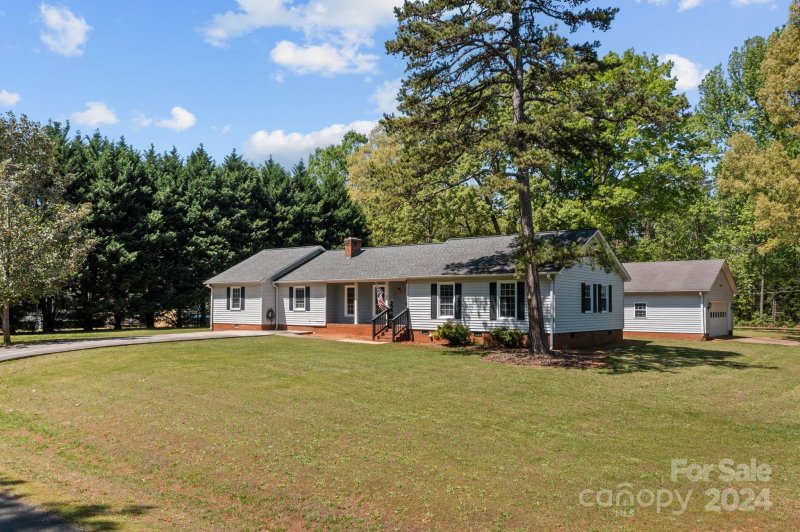 Property image 2 at 5323 Tanbark Lane, Kannapolis, NC 28083