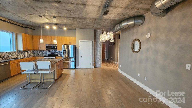 Property image 3 at 505 E 6th Street, Charlotte, NC 28202