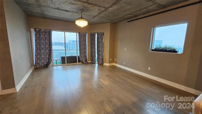 Property image 4 at 505 E 6th Street, Charlotte, NC 28202