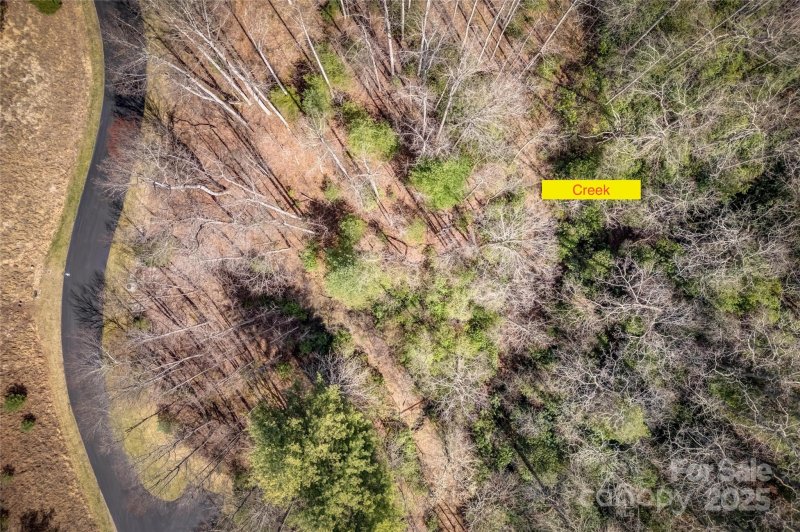 Property image 4 of 205 Claridge Way in Champion Hills, Hendersonville, NC 28739