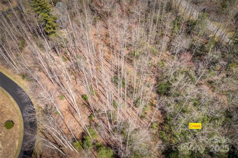 Property image 5 of 205 Claridge Way in Champion Hills, Hendersonville, NC 28739