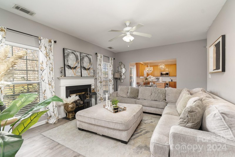 Property image 4 at 2921 Oakdale Pasture Drive, Charlotte, NC 28216