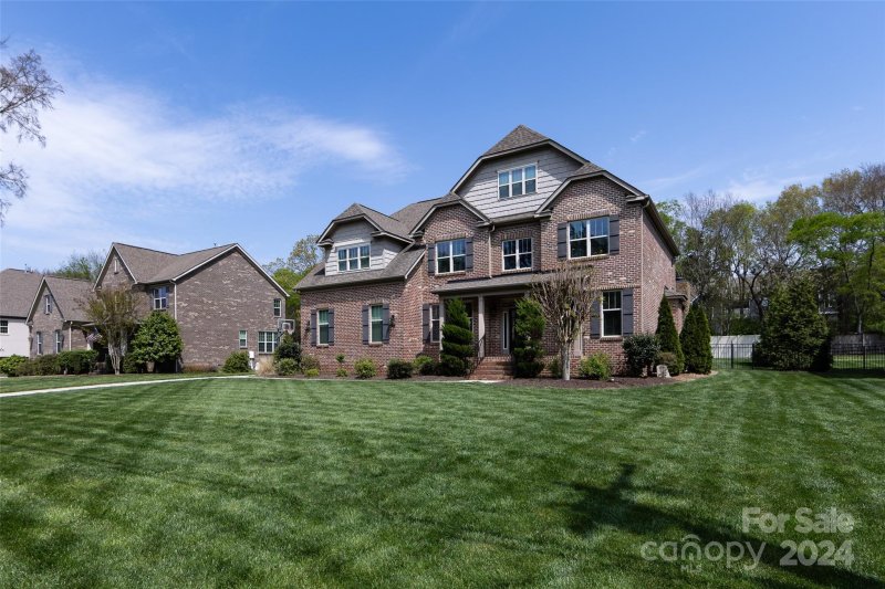 Property image 2 at 2528 Springs Drive, Charlotte, NC 28226